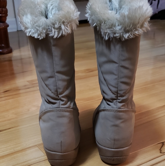 KIKS TAN VINTAGE SNOW BOOTS - Picture 7 of 9